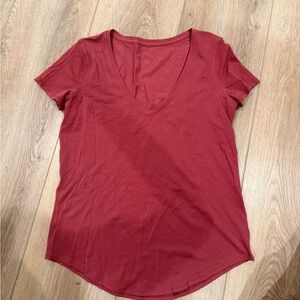 Lululemon V-Neck Love Red Top; Size 4
